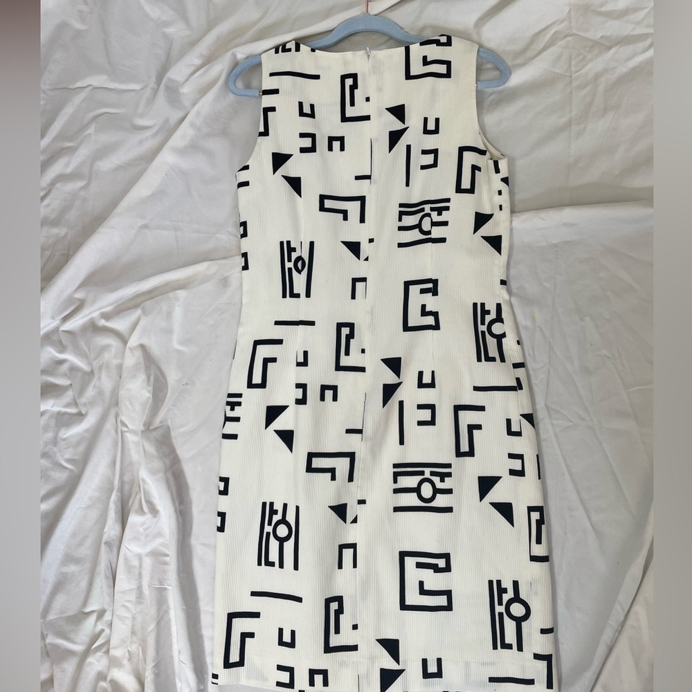 Abstract Design Shift - image 2